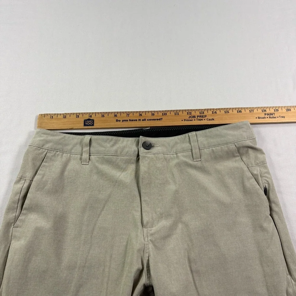 Vuori‎ Aim Pants Mens Size 32 Beige Chino Golf Tech Stretch Performance Casual